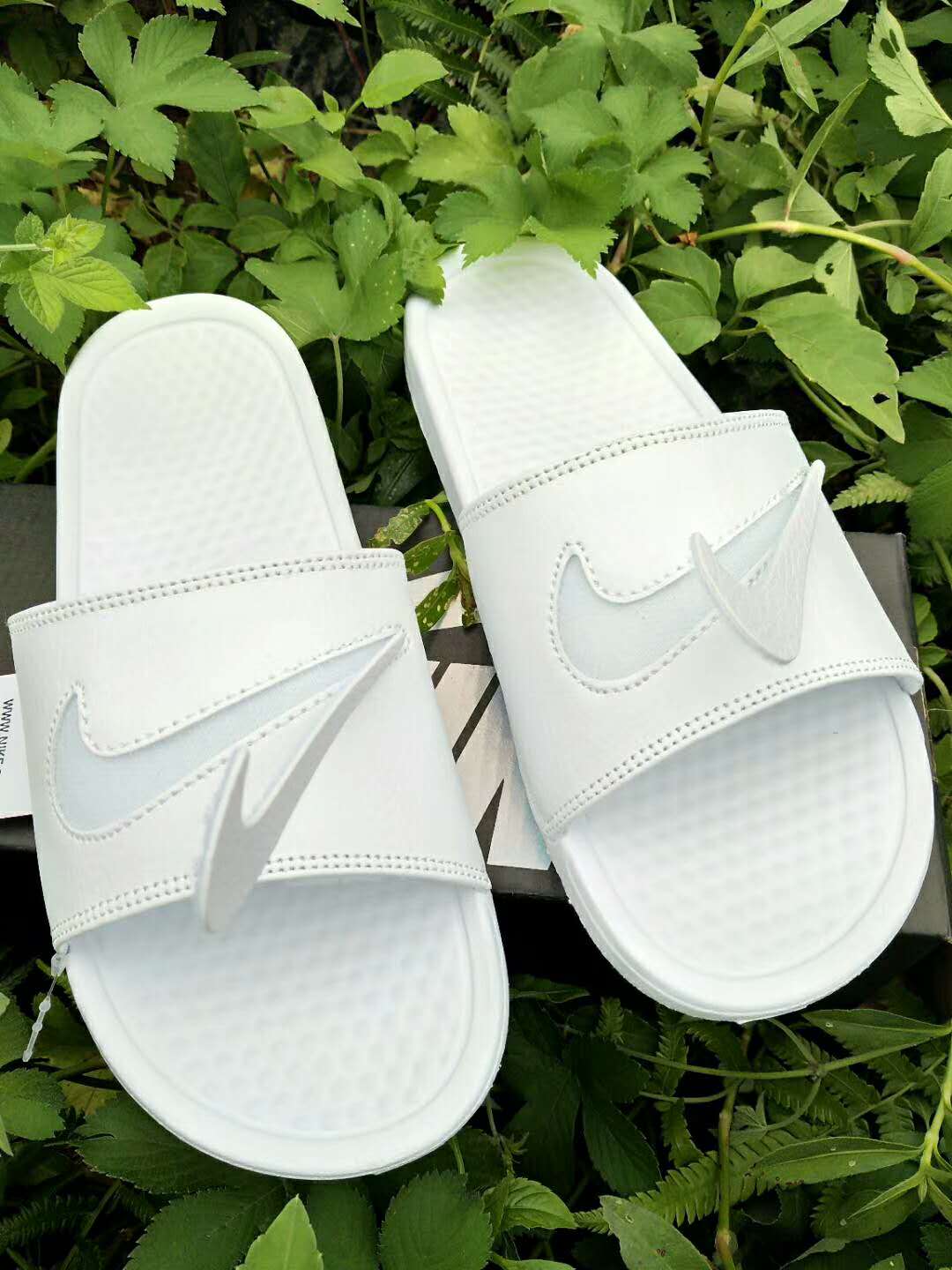 Nike Benassi JDI White Silver Sandal